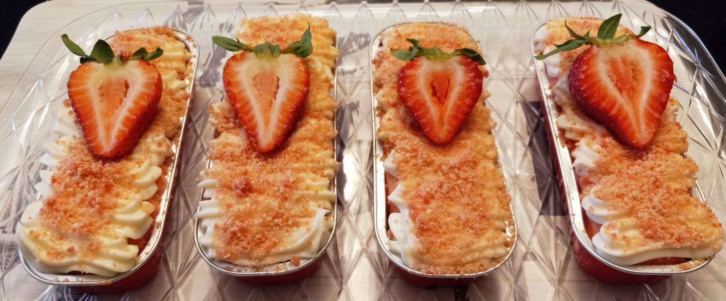 Mini cakes with frosting