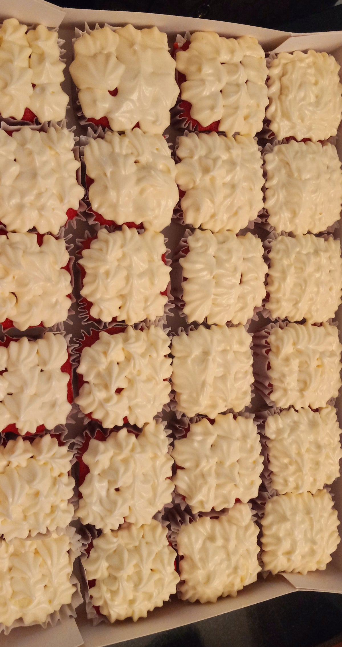 Square miniature cakes