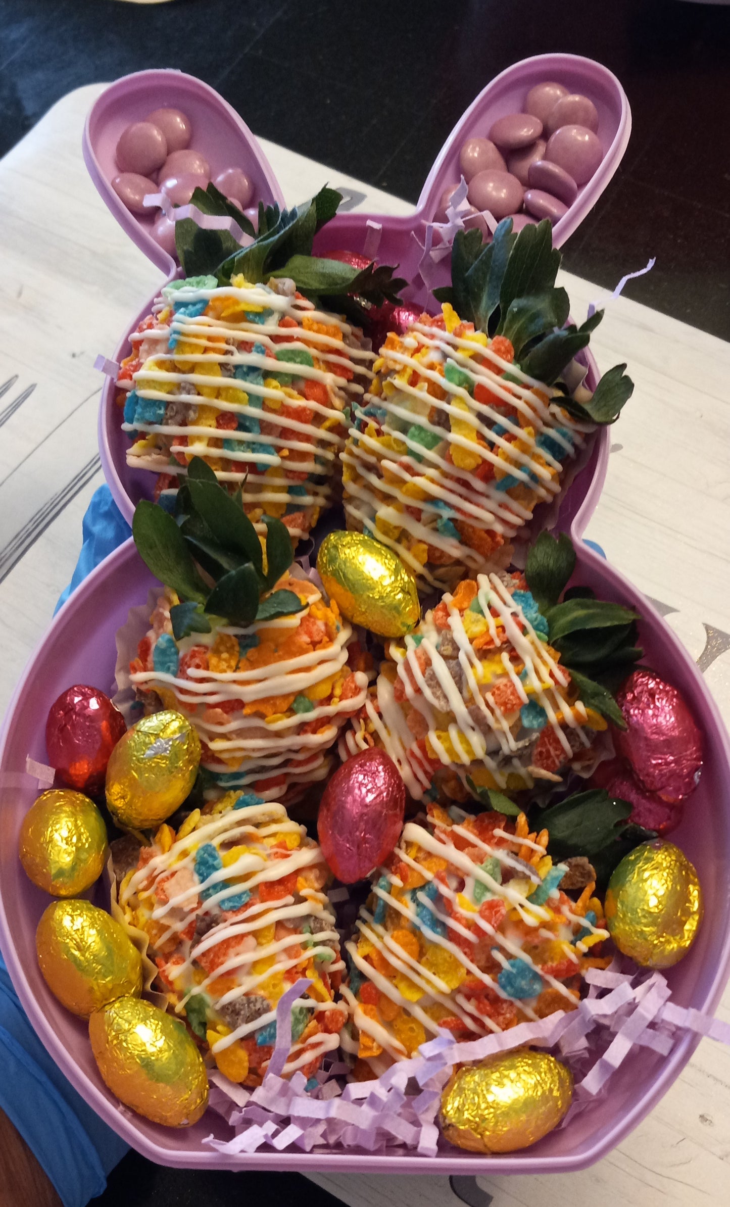 Strawberry bunny containers